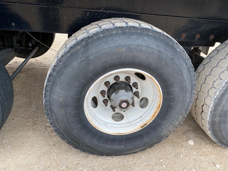 #1025-•-2015-diller-tt6600ntnb-semi-manure-tanker-(has-wi-title)-(kewaunee,-wi)-image-25