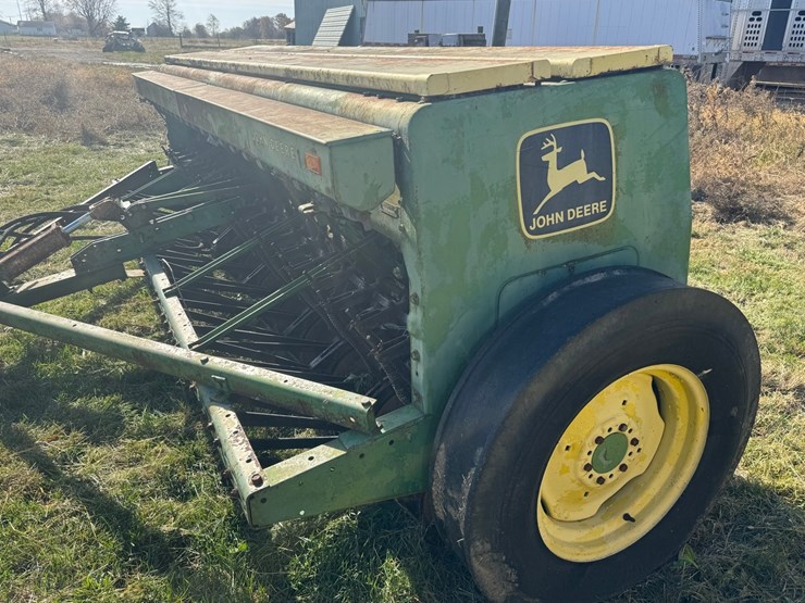 john-deere-8300-image-7