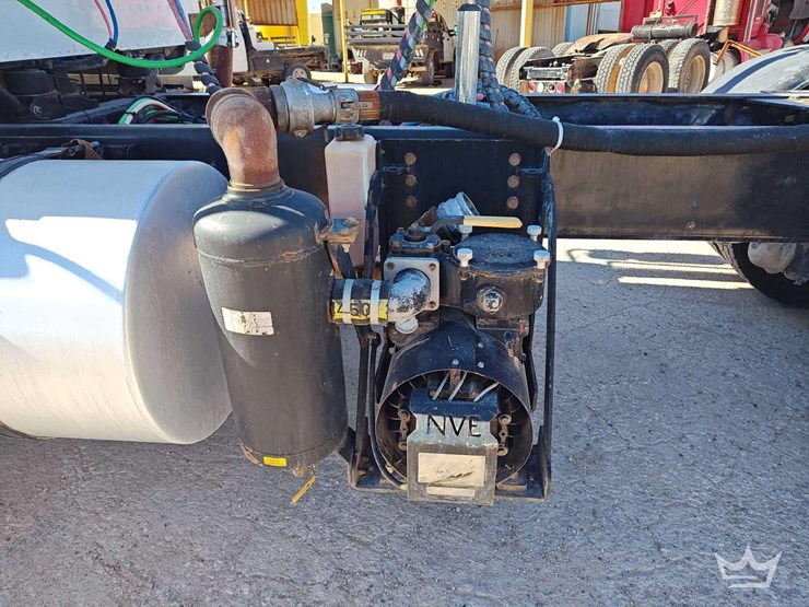 2019-international-hx620-image-38