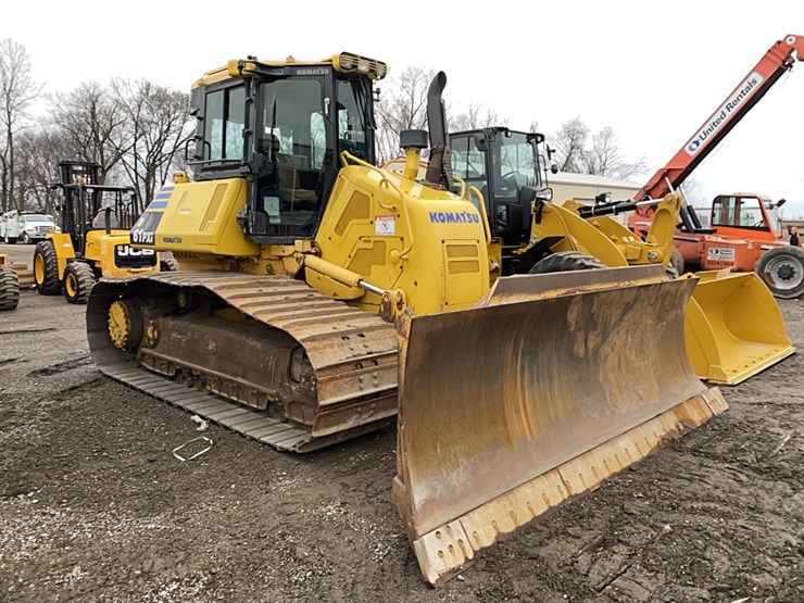 komatsu-d61pxi-24-image-2
