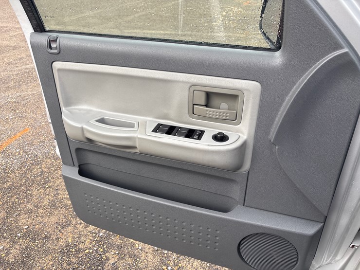 2007-dodge-dakota-image-11