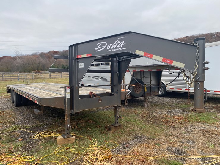 #300-•-2020-delta-tandem-dually-gooseneck-trailer-(lake-geneva,-wi)-(has-wi-title)-image-2