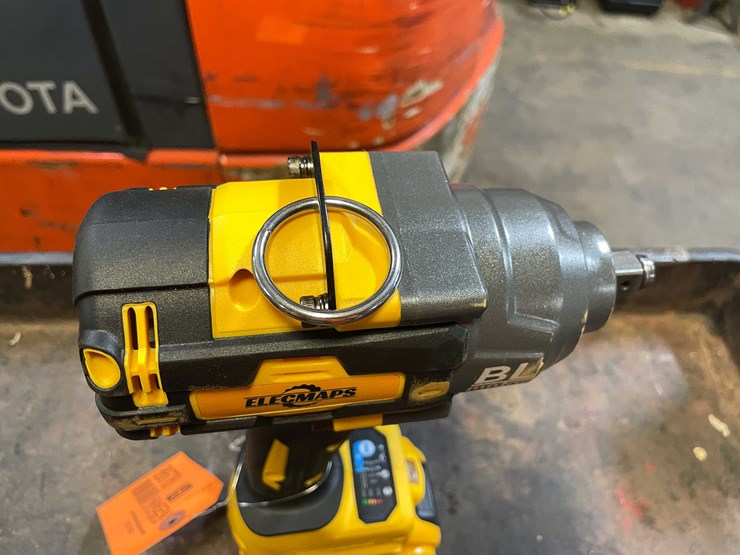 #8678-•-dewalt-compatible-20-volt-cordless-1/2"-impact-and-battery-(pr13)-image-4