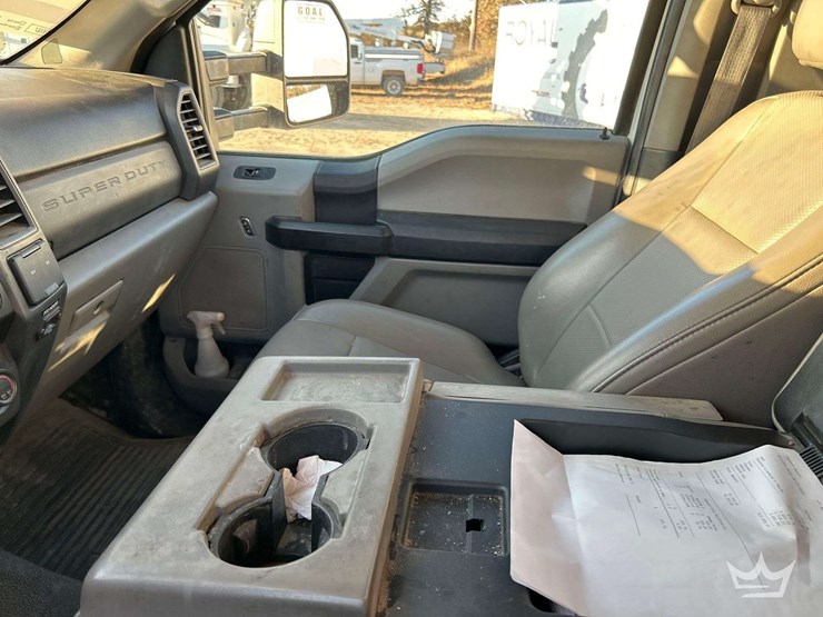 2019-ford-f550-image-18