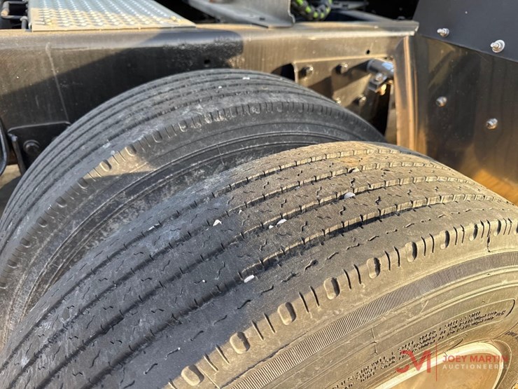 2007-kenworth-w900-image-10