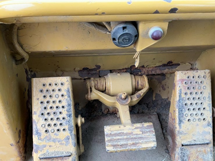 caterpillar-953b-image-21