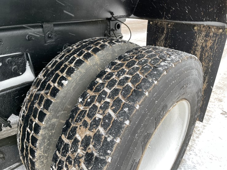 #234-•-2005-international-tri-axle-dump-truck-(has-wi-title)(mosinee,-wi)-image-26