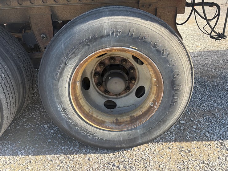 fruehauf-trailer-image-9