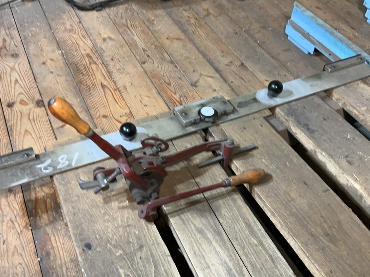 #182-•-armstrong-back-gauge-and-hanchett-swadge-image-5