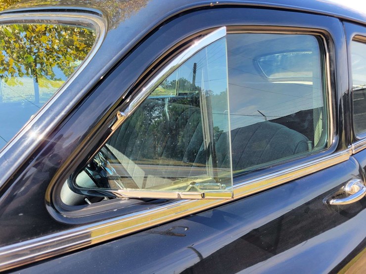 1948-packard-sedan-image-71