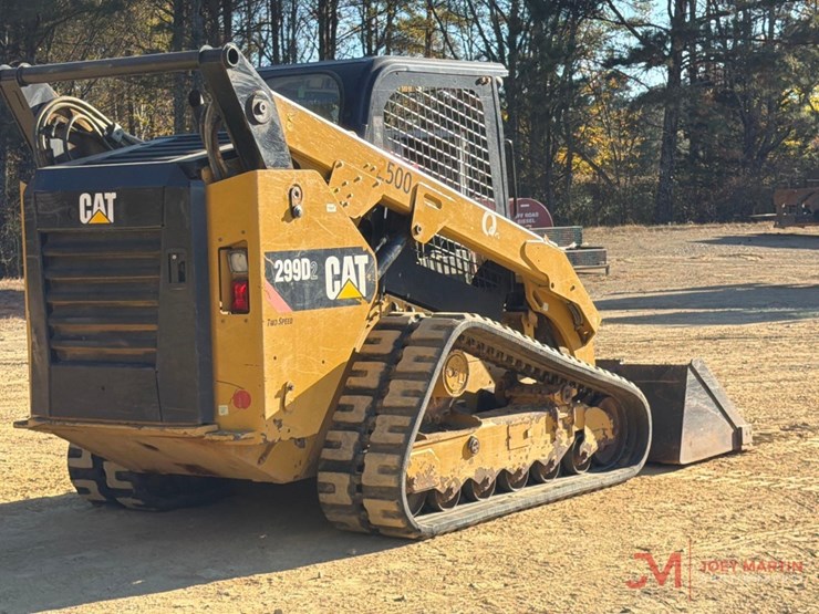 2017-caterpillar-299d2-image-3