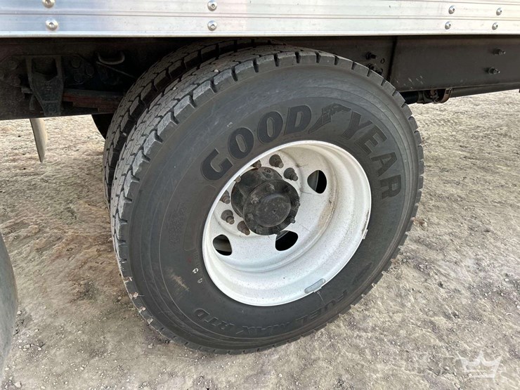 2024-ford-f750-image-23