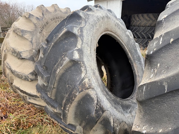 #8204-•-set-of-(3)-goodyear-tires-(dakota,-il)-image-3