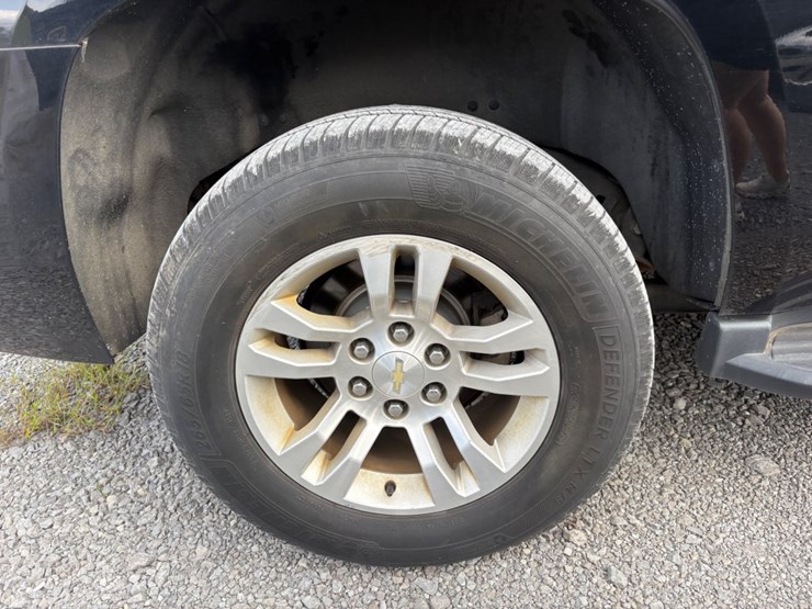 2018-chevrolet-tahoe-lt-image-10