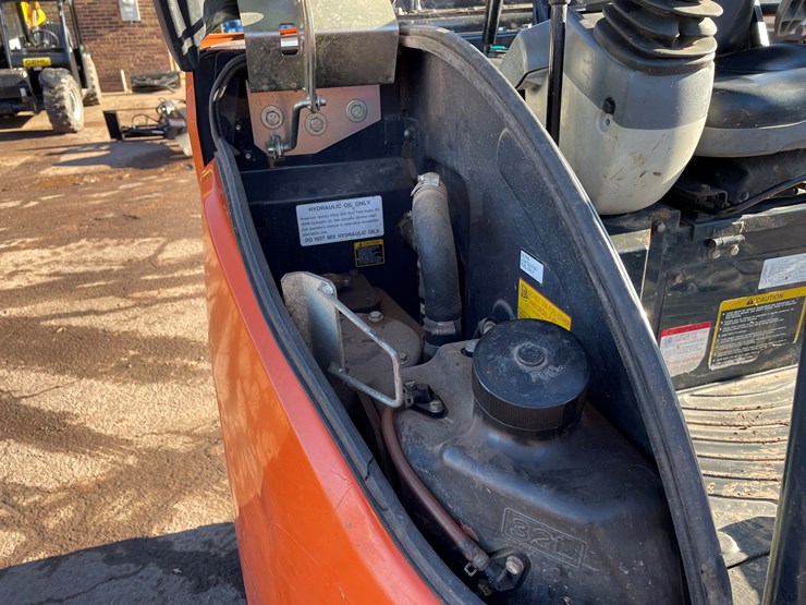 #416-•-2020-hitachi-zx26u-5n-mini-excavator-(ashland-wi)-image-27