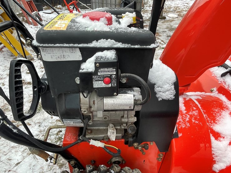 #2710-•-ariens-deluxe-30-snow-blower-(fall-creek,-wi)-image-16