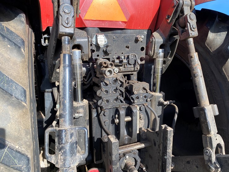 2014-case-ih-340-image-41