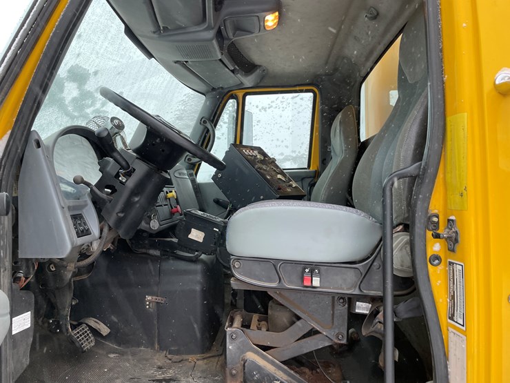 #234-•-2005-international-tri-axle-dump-truck-(has-wi-title)(mosinee,-wi)-image-43