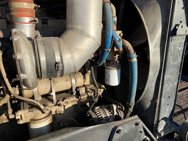 #1010-•-1984-peterbilt-sleeper-cab-semi-(has-wi-title)-(colfax,-wi)-image-62