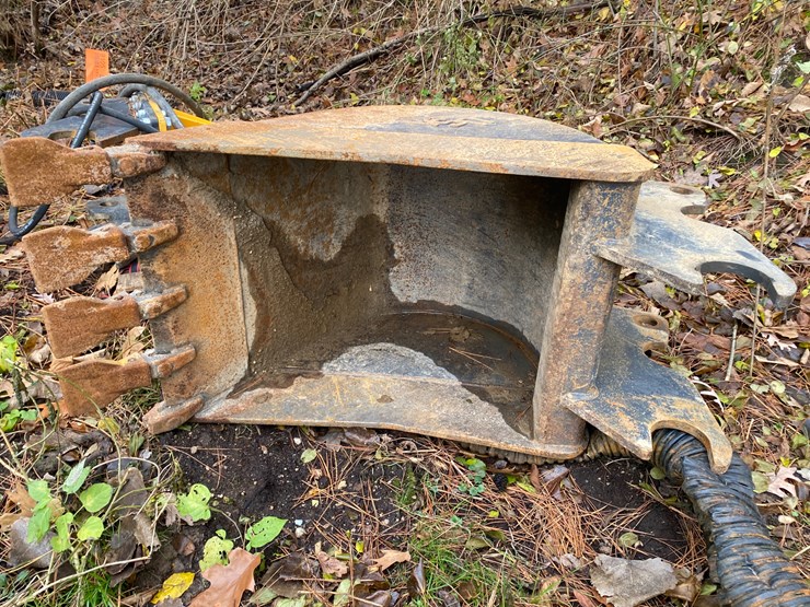 2023-kubota-kx080-4-image-14