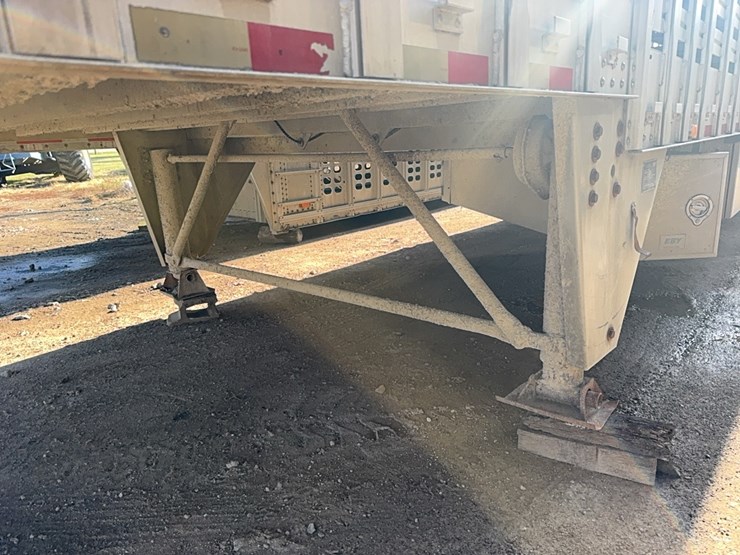 2002-eby-livestock-trailer-image-7