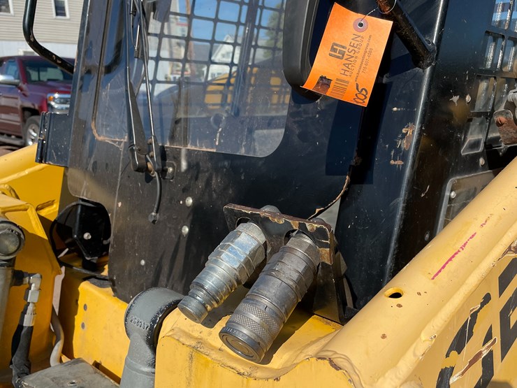 2020-gehl-rt105-image-12