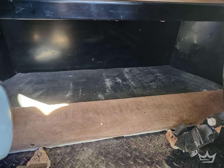 2014-peterbilt-388-image-43