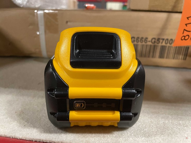 #8711-•-new-dewalt-compatible-20v/60v-battery-(t14)-image-3