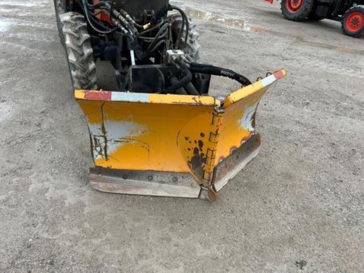 2008-kubota-m7040d-image-26