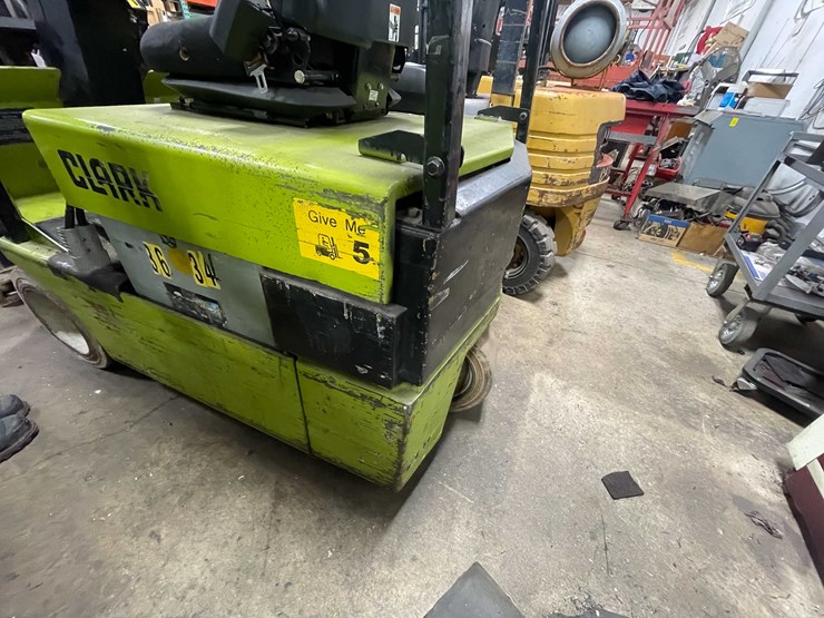 #454-•-clark-electric-forklift-(shawano,-wi)-image-6