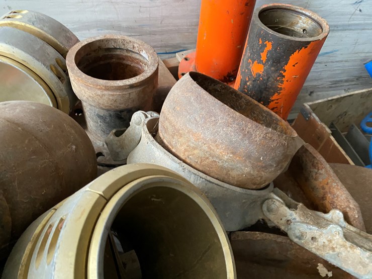 #8488-•-pallet-of-miscellaneous-couplers-and-pumping-parts-(new-holstein,-wi)-image-10