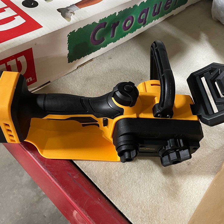 #8719 • New DeWalt Compatible Chainsaw (T14)