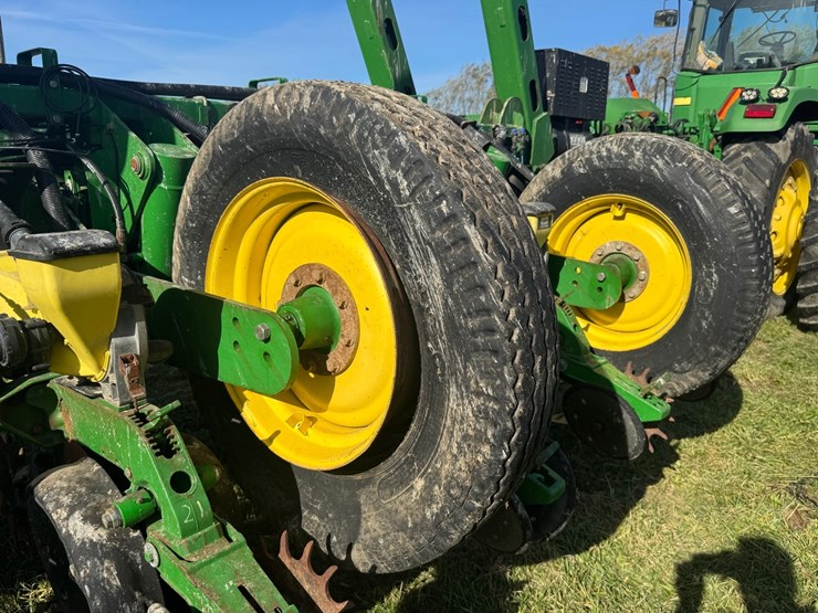 john-deere-1770nt-image-32