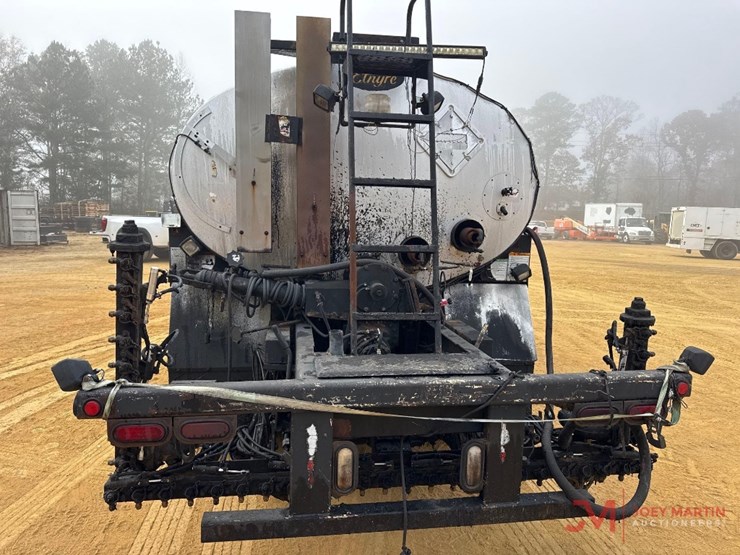 2008-sterling-l7500-image-13