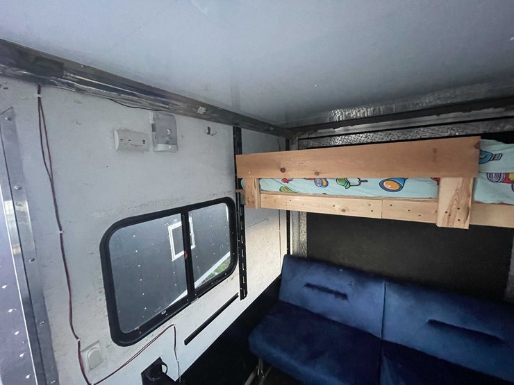 #1399-•-2018-zero-4-outdoors-6'-x-10'-all-aluminum-drop-down-ice-shanty-(of)-image-50