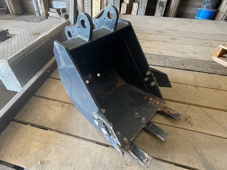 #412-•-2025-agt-industrial-mini-excavator-(cedar-grove,-wi)-image-56