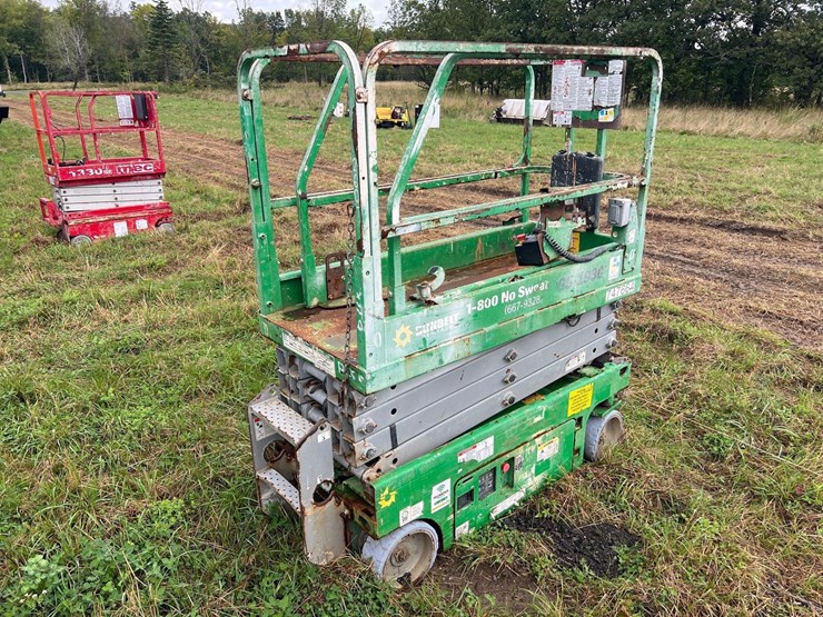 2015-genie-gs1930-image-1