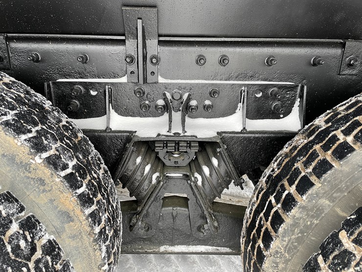 #234-•-2005-international-tri-axle-dump-truck-(has-wi-title)(mosinee,-wi)-image-12