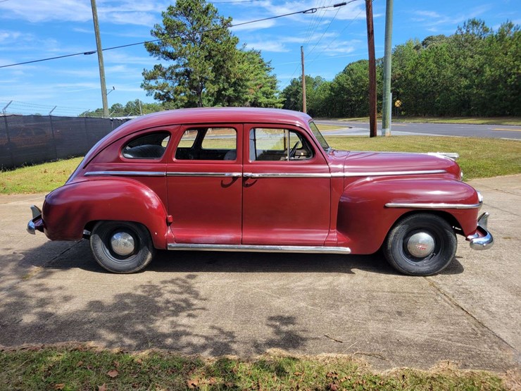 1948-plymouth-special-deluxe-image-4