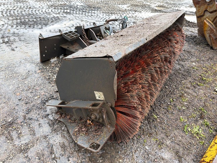 palladin-22072mh-0022-72in.-sweepster-skid-steer-attachment-sn:1447057-image-2