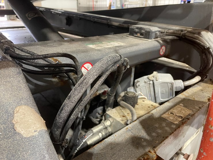 2014-skyjack-sjiii4632-image-30