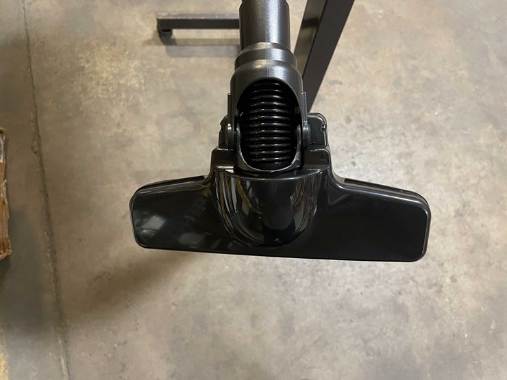 #8673-•-dewalt-compatible-20-volt,-cordless-vacuum-with-8ah-battery-(pr11)-image-3