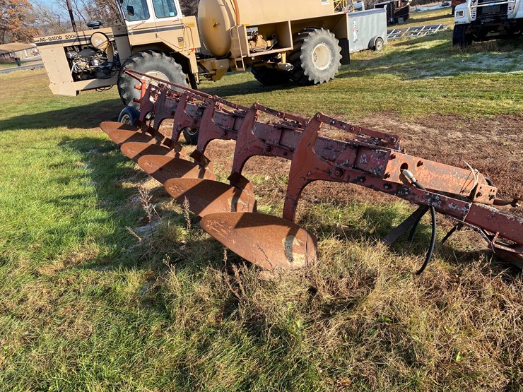 international-720-image-2