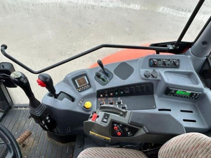 2012-kubota-m110gx-image-11