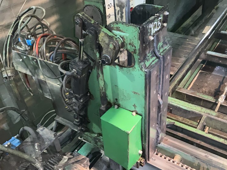 #125-•-hmc-carriage-image-34