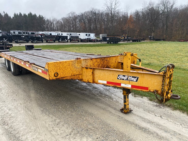 #304-•-2017-redi-haul-tandem-dually-equipment-trailer-(helenville,-wi)-(has-wi-title)-image-2