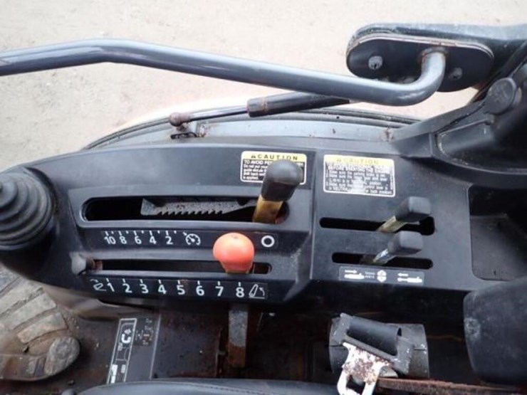 2014-kubota-b3350hsd-image-18