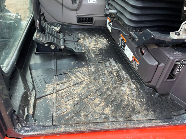 2021-kubota-u55-5-image-35