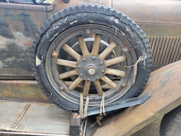 1924-dodge-brothers-truck-image-26