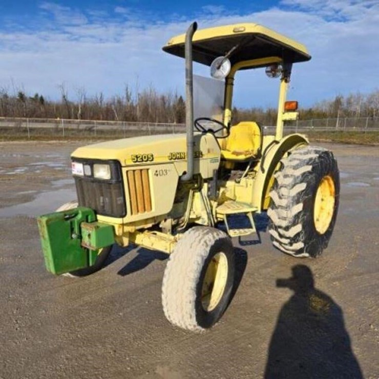 2000 JOHN DEERE 5205